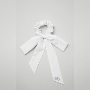 ALO Love Knots Tie Scrunchie